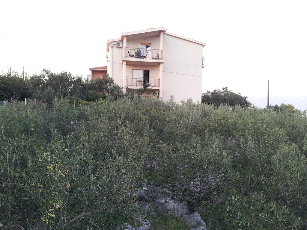 Apartments Jelica Slatine Luaran gambar